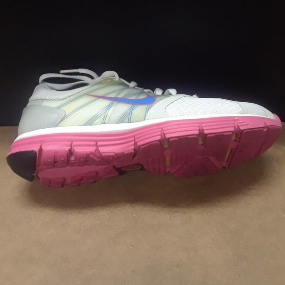 Nike Running Shoes - Picture 2 of 9